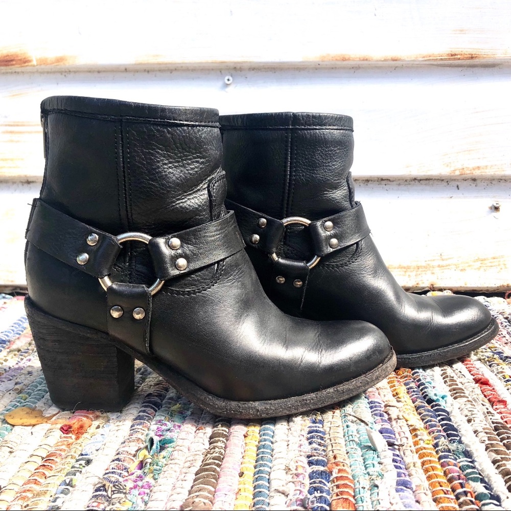 FRYE Black Ankle Boots in Great Condition